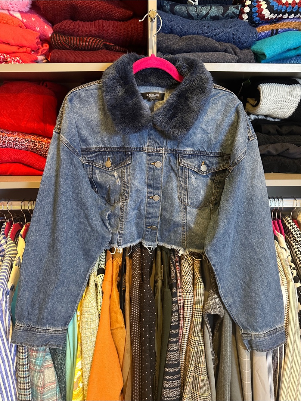 Black Label Ces’t Toi navy faux fur collar blue cropped jean jacket size L NWT